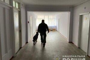 У першій столиці України «замінували» сім лікарень та супермаркет