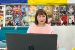 У Луцьку опанувати мистецтво фотографії допомагає переселенка зі сходу (Відео)