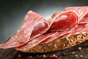 Ціни на білий хліб, ковбасу і капусту ростуть, неначе на дріжджах 