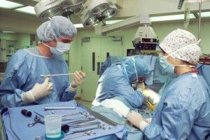 Львівські лікарі дістали зі шлунка пацієнта кулькову ручку