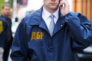 За 5 хвилин до авторитаризму: ДБР перетворюють на президентську дубинку