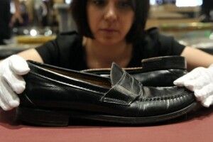 Продаються легендарні черевики Короля 