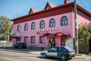 Чому люди з Вишкова до Луцька йдуть пішки