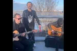 Гурт «Океан Ельзи» влаштував у Києві концерт-експромт просто неба (Відео) 