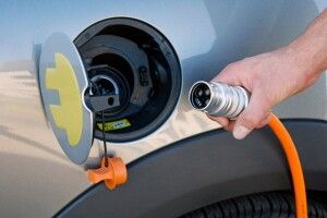 Українці удвічі активніше стали купувати електромобілі 