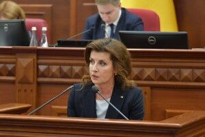 Медики мають отримувати не одноразові премії, а гідну заробітну плату, – Марина Порошенко