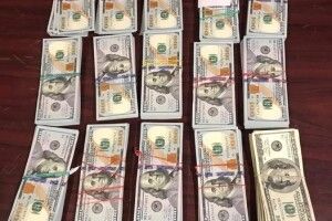 У районі ООС затримали чоловіка, який незаконно перевозив понад 4 мільйони гривень