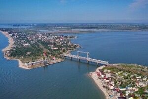 рашисти вдруге обстріляли міст в Затоці на Одещині