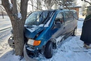 Бійці Об'єднаних сил надали допомогу водію, який постраждав у ДТП