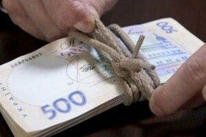 До зарплати в 10 тисяч гривень залишилось трохи