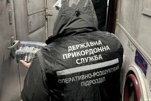 На Волині обшукали потяг на Варшаву: що знайшли у вентиляції