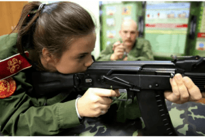  Британська розвідка пояснила, навіщо рф займається військовою підготовкою дітей