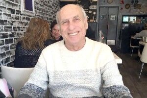 81-річний ківерчанин у Нью-Йорку воює з путіним і поширює матеріали volyn.com.ua