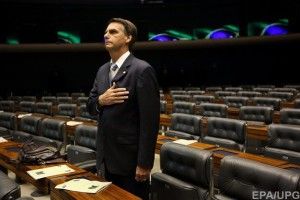 Новий Трамп. Президентські перегони в Бразилії очолив расист, сексист і гомофоб