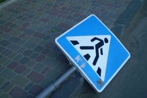 Хто винен: мережа вибухнула через інцидент зі знаком у центрі Луцька (Відео)