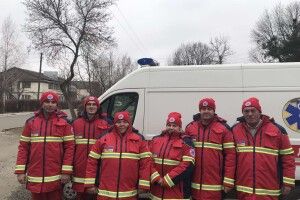 На Камінь-Каширщині медики «швидкої» вперше (!) отримали спецодяг