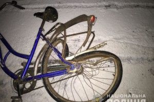 На Рівненщині вантажівка збила велосипедиста