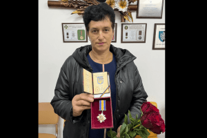 Мамі полеглого Воїна з Волині вручили посмертну нагороду сина