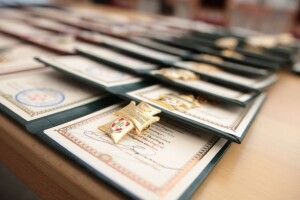 Випускникам волинської богословської академії побажали жити в любові