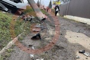 На Волині правоохоронці знайшли 70-річного водія, який вночі машиною звалив електростовп