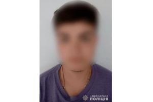 Чіплявся до сплячих дітей: студент розбестив 10-річну дівчинку у дитячому таборі