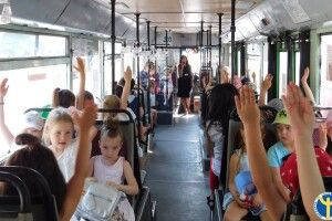 Луцькі дошкільнята економіку вивчали... у тролейбусі