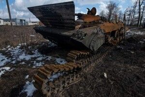  Двадцять п’ята доба війни: із загону парашутно-десантного полку, що ліз на Київ, залишився в живих один 