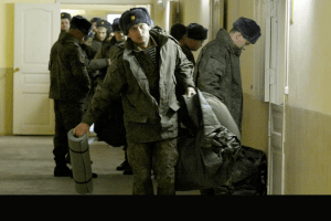 У росії на церемонії прийому громадянства 11 мігрантам... вручили повістки