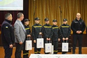 У місті на Волині нагородили юних рятувальників (ФОТО)