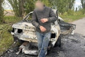 Волинянин залишив на дорозі палаючий автомобіль і втік у поле