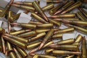 Вулицями Локачів шпацирував пенсіонер із набитими набоями кишенями