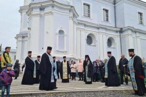 Як у волинському місті зустрічали чудодійні ікони (Фото)