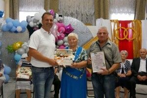 У волинському місті вшанували «золоті» подружні пари (Фото)