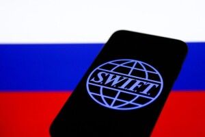 Розпочали підготовку до відключення окупантської Росії від SWIFT 
