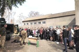 Патріотичне виховання молоді: прикордонники завітали до школярів на Волині 
