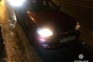 У Великій Омеляні маленький легковик з трьома нелегалами атакував вантажівку (фото)