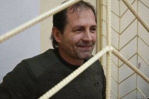 «Шкіра і кістки». Мати політв'язня Балуха побачила сина в ізоляторі 