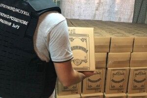 На Волині ліквідовано підпільну мережу з виробництва та реалізації підакцизних товарів (Фото, відео)