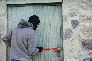 На Волині син вкрав у матері інструменти та домашній реманент