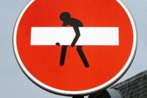 На Волині нові дорожні вказівники простояли лише тиждень