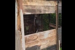 У Луцьку демонтують незаконні споруди біля річки Омелянки (Відео)