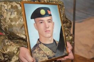У Луцьку провели в останню путь Воїна Юрія Головача