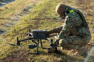 Компанія Маска обмежила використання Україною інтернету Starlink для управління дронами