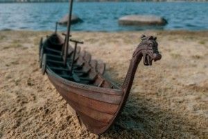 У Рівному будують варязький човен