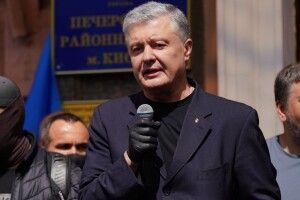 Порошенко під судом: влада паралізована від страху і хоче обмежити участь української опозиції у виборах
