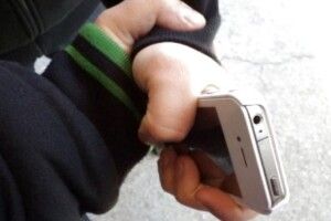 Затримали особу, яка шахрайським способом заволоділа чужим мобільним