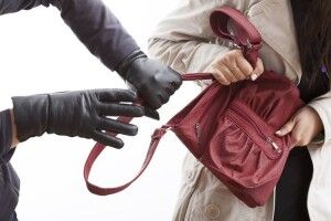 У Луцьку оперативники викрили серійного грабіжника