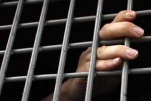 Засуджено волинянку, яка забила людину палицею та цеглиною 