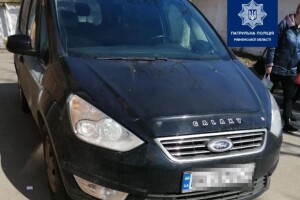 На трасі Устилуг-Луцьк-Рівне в автомобілі ледь не померла жінка (Фото)