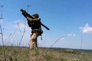 Українські захисники приземлили ворожий гелікоптер Ка-52 